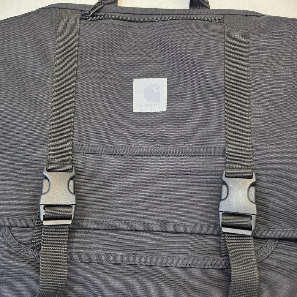 Carhartt WIP Reflective Parcel Bag Black Adjustable Messenger Bag A201035